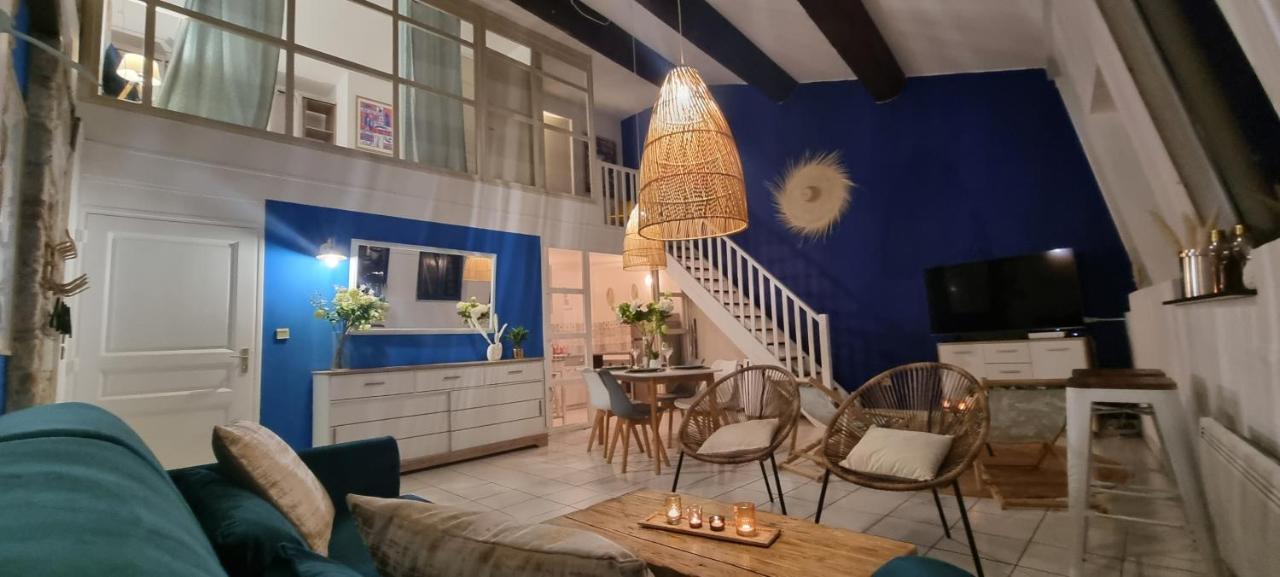 Apartment Le Tassigny, Duplex Superbe Vue Sur Les Quai, Centre Historique