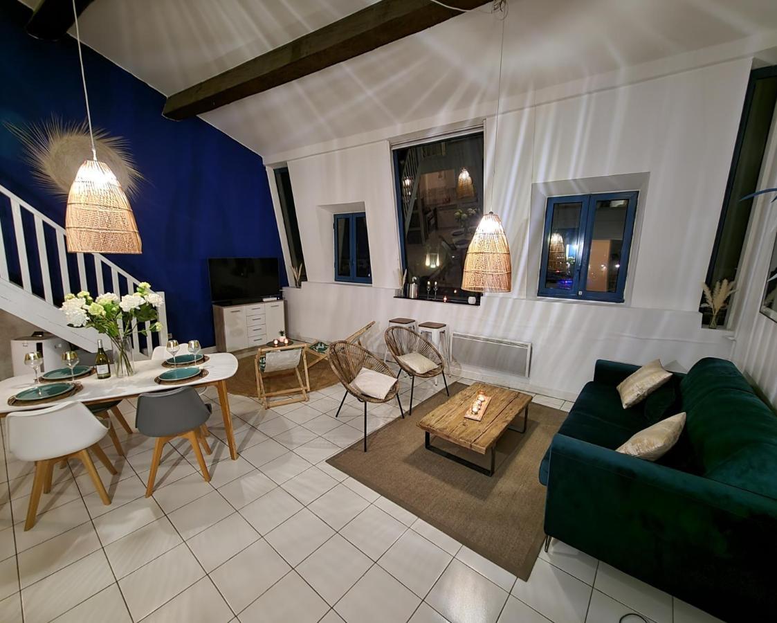Apartment Le Tassigny, Duplex Superbe Vue Sur Les Quai, Centre Historique *